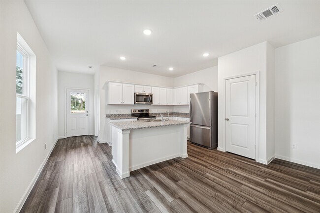 10035 Tiger Flower Ln in Houston, TX - Foto de edificio - Building Photo