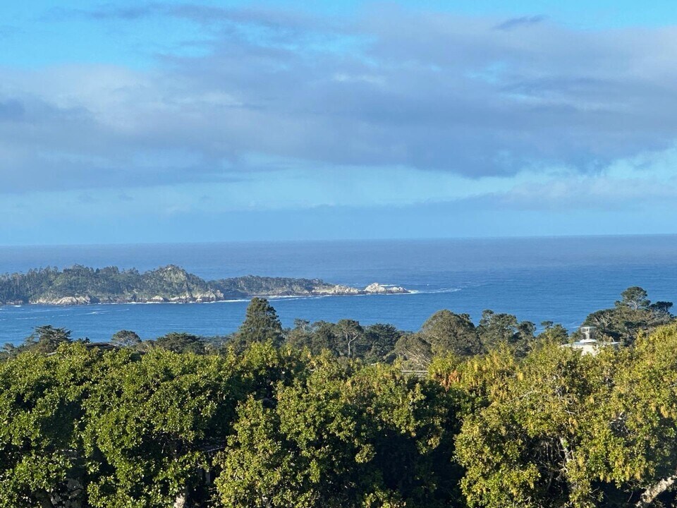 3493 Greenfield Pl in Carmel By The Sea, CA - Building Photo