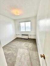 130 Bell Farm Rd in Barrie, ON - Building Photo - Building Photo