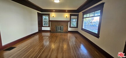 1016 S Oxford Ave in Los Angeles, CA - Building Photo - Building Photo