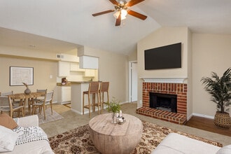 Foxwood in Humble, TX - Building Photo - Building Photo