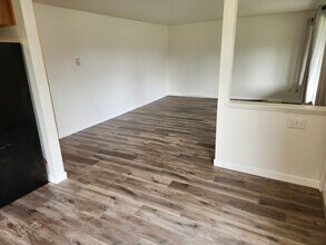 806 96th Ave NE, Unit A in Lake Stevens, WA - Foto de edificio - Building Photo