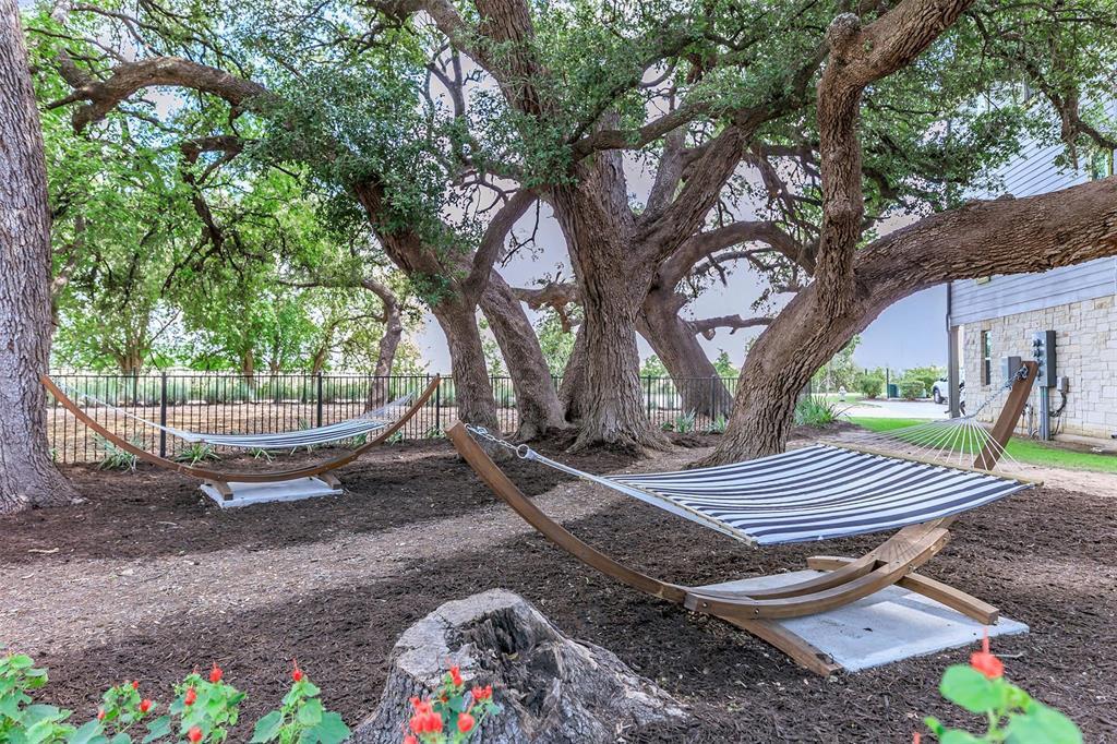 428 Leo Ln in Leander, TX - Building Photo