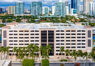 Marina del Mar in Sunny Isles Beach, FL - Building Photo - Building Photo