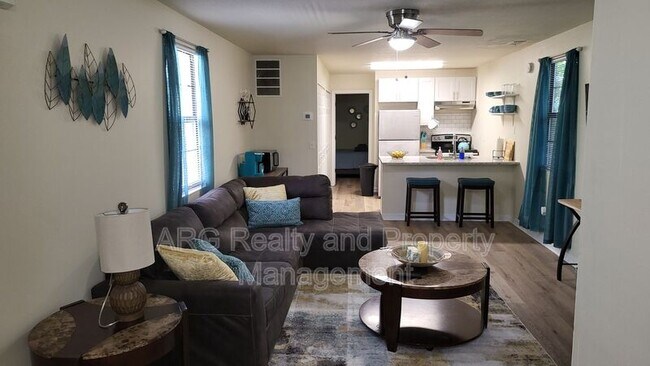 property at 1027 Hampton St NW