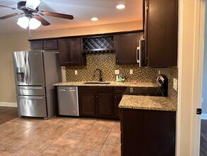 12310 Hunter Dr in Platte City, MO - Building Photo - Building Photo