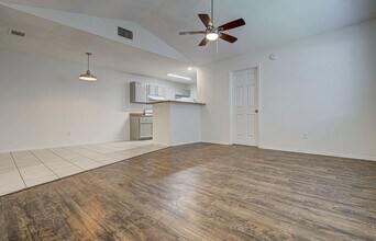 8120 West Gate Blvd-Unit -Unit-A in Austin, TX - Building Photo - Building Photo