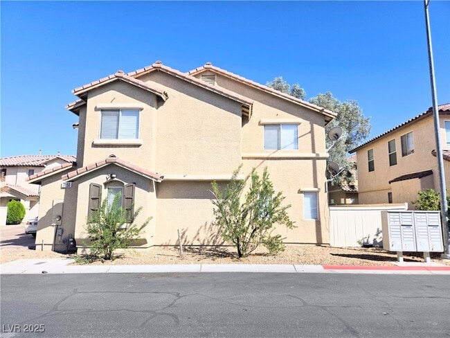 7858 Warwickshire Way in Las Vegas, NV - Building Photo - Building Photo