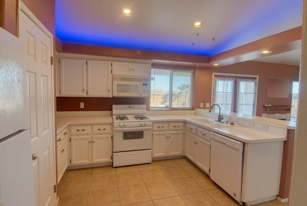 72548 Sunnyslope Dr in Twentynine Palms, CA - Building Photo