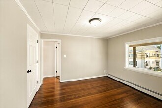 32 Jackson St in Woonsocket, RI - Building Photo - Building Photo