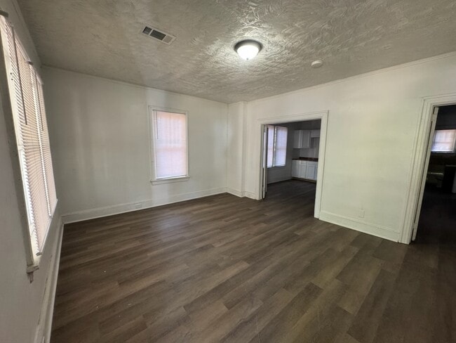 1124 W Lincoln Ave in Albany, GA - Building Photo - Building Photo