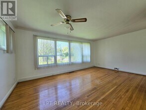 71 Deerfield Rd in Toronto, ON - Building Photo - Building Photo