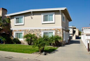 2203 Voorhees Ave, Unit 2 in Redondo Beach, CA - Building Photo