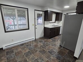 3324 S Raymond Cir in Spokane Valley, WA - Building Photo - Building Photo