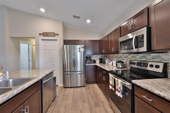 252 Cascara Ln in Auburndale, FL - Building Photo - Building Photo