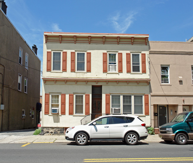 625 Palisade Ave in Cliffside Park, NJ - Building Photo - Building Photo