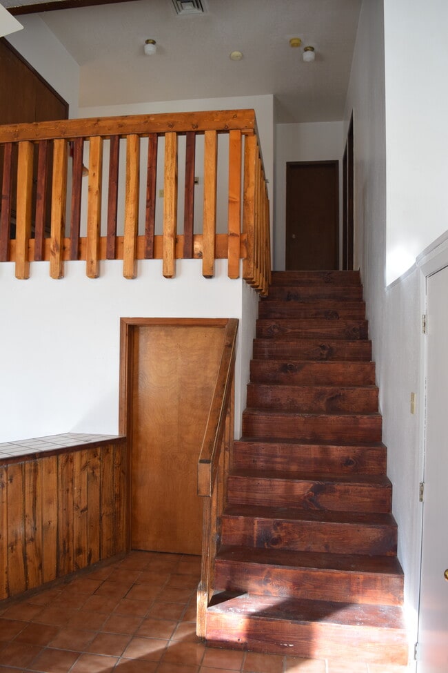 1937 Sunshine Ter SE, Unit B in Albuquerque, NM - Foto de edificio - Building Photo