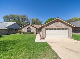 3632 Fox Run, Unit 3825-W2 in Schertz, TX - Building Photo