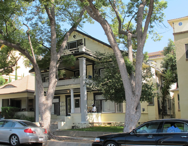 161 Chestnut St in Pasadena, CA - Building Photo - Building Photo