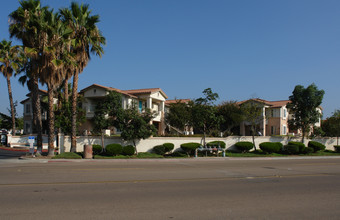 11418 Via Rancho San Diego in El Cajon, CA - Building Photo - Building Photo