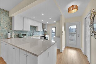 2731 NE 14th Street Causeway, Unit 421 in Pompano Beach, FL - Building Photo