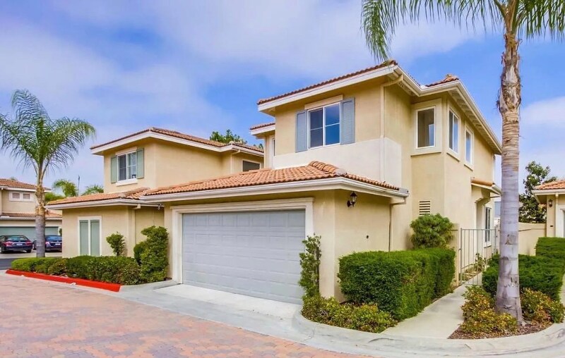 11667 Compass Point Dr N in San Diego, CA - Building Photo