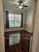 12290 Eagle Pointe Cir in Ft. Myers, FL - Foto de edificio - Building Photo