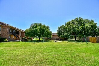 1845 5th St in Hempstead, TX - Building Photo - Building Photo