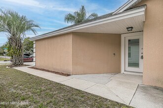 257 Sondra Cove Trail E in Jacksonville, FL - Building Photo - Building Photo