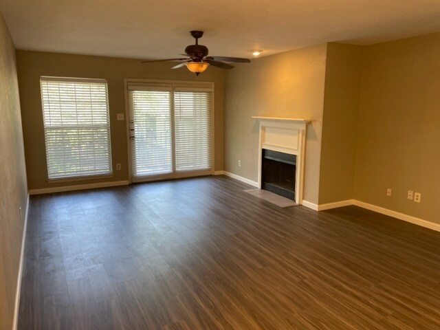 2535 Wedglea Dr in Dallas, TX - Building Photo - Building Photo