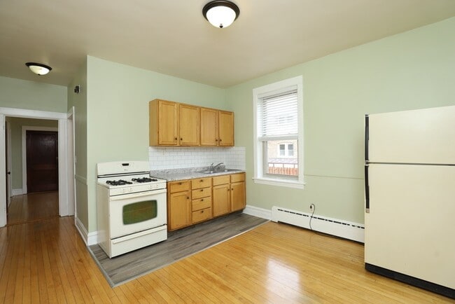 5141 W Roscoe St in Chicago, IL - Building Photo - Building Photo
