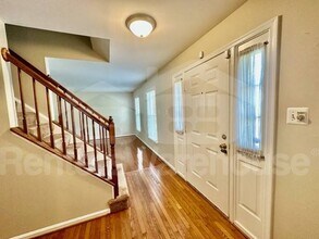 5015 Middlesmoor Ct in Ellicott City, MD - Building Photo - Building Photo