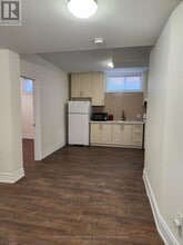 33 Scarborough Golf Club Rd in Toronto, ON - Building Photo - Building Photo