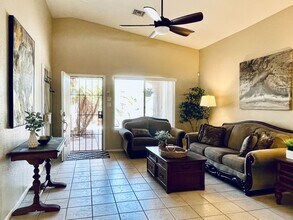 10553 E 34th St in Yuma, AZ - Foto de edificio - Building Photo