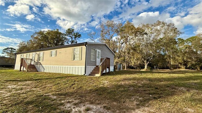 4531 Deer Run Rd in St. Cloud, FL - Foto de edificio - Building Photo