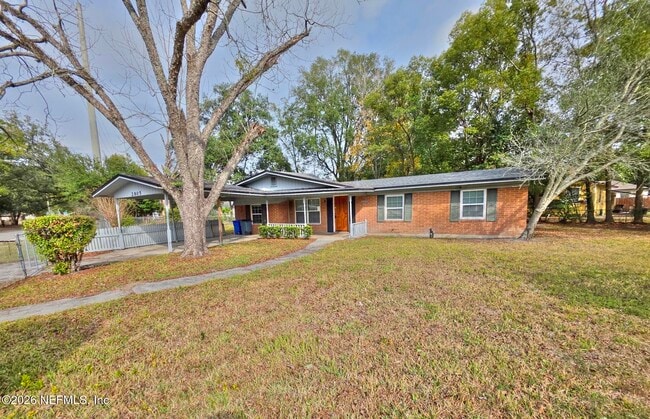 property at 2805 Prospect St