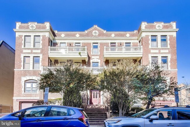 1419 Clifton St NW-Unit -302 in Washington, DC - Building Photo - Building Photo