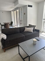 210 N Wells St in Chicago, IL - Building Photo