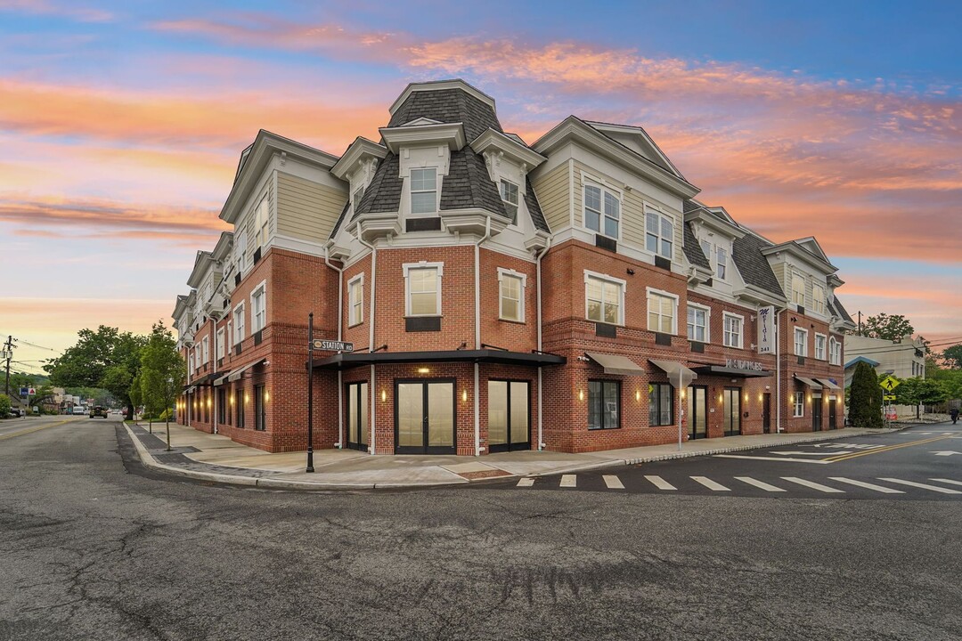 Meridia Transit Village in Lincoln Park, NJ - Building Photo
