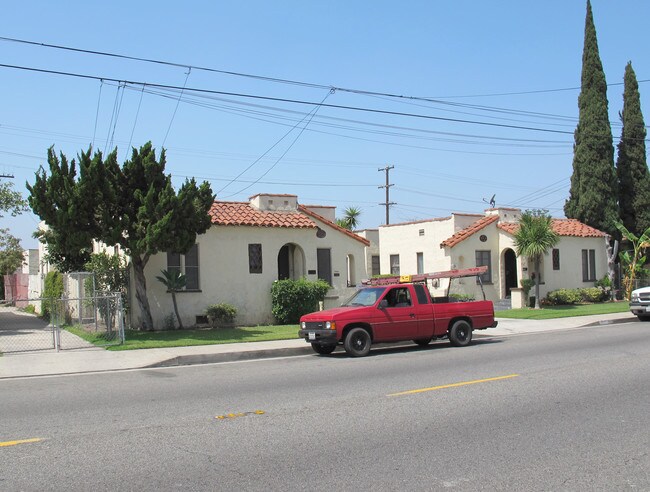 8517 Santa Fe Ave in Huntington Park, CA - Foto de edificio - Building Photo