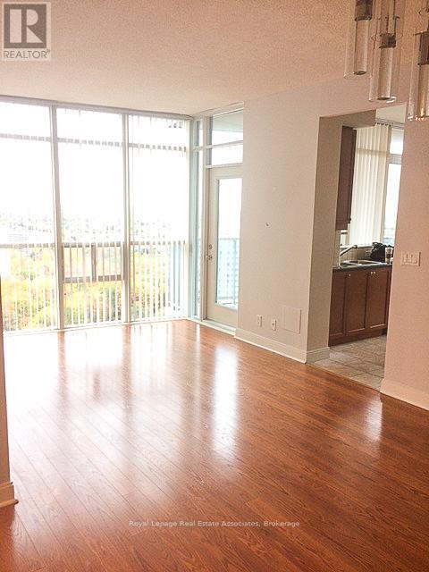 70 Absolute Ave in Mississauga, ON - Building Photo - Building Photo