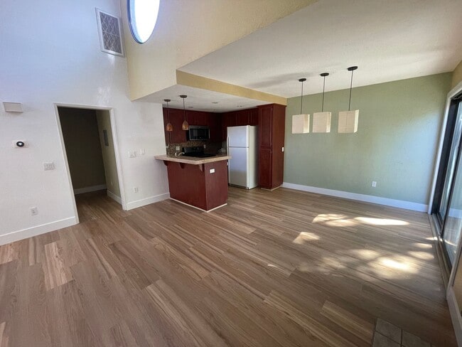 property at 325 N Melrose Dr