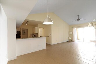 2640 S University Dr in Davie, FL - Building Photo - Building Photo