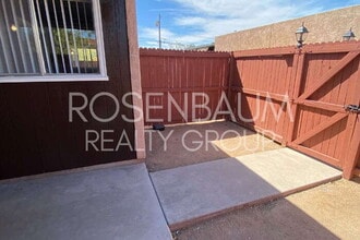 2625 N Alvernon Way in Tucson, AZ - Foto de edificio - Building Photo