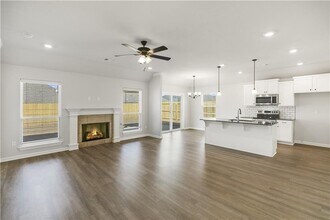 460 Willow Dr in Centerton, AR - Building Photo - Building Photo
