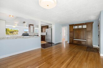4032 37th Ave SW in Seattle, WA - Building Photo - Building Photo
