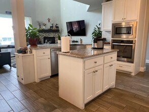 15640 Pioneer Bluff Trail in Roanoke, TX - Building Photo - Building Photo