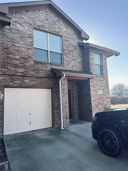2363 Calendar Ct in Grand Prairie, TX - Building Photo - Building Photo