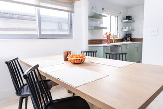 Stay Lola in Beverly Hills, CA - Foto de edificio - Building Photo