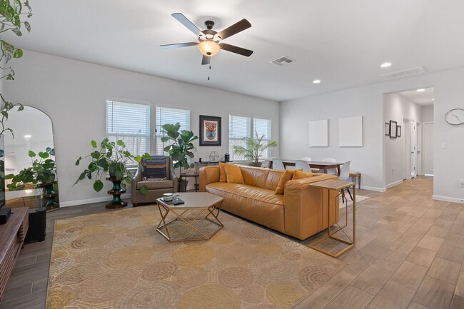 10800 Blacket Dr in Austin, TX - Building Photo - Building Photo